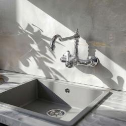 Robinet de cuisine nostalgique Robinet mural Hermitage R Chrome 10.9021