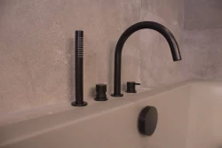 Waterevolution Flow Robinet de baignoire à 4 trous pour montage sur rebord de baignoire Noir T138PR