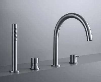 Waterevolution Flow Mitigeur de bain 4 trous pour montage sur le rebord de la baignoire entièrement en inox T138IE