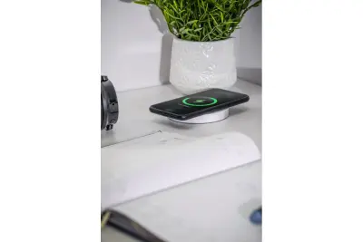 Indux Lift bloc multiprise escamotable pour plan de travail blanc avec mise à la terre type E,  éclairage, 2 x USB et recharge sans fil 1208957837