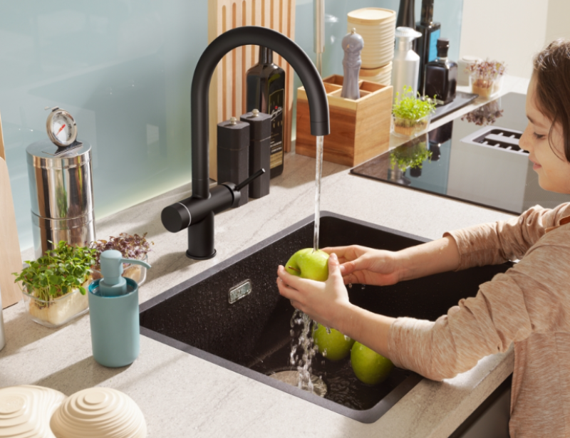 Franke Maris water hub 4L chaudière 3-en-1 avec robinet d'eau bouillante électronique Touch noir mat avec ensemble de mélange waterhub 1208957949