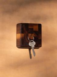 Woodsea Bout de Grain Noyer - Porte-clés en bois de noyer 9x9 cm 1208971601