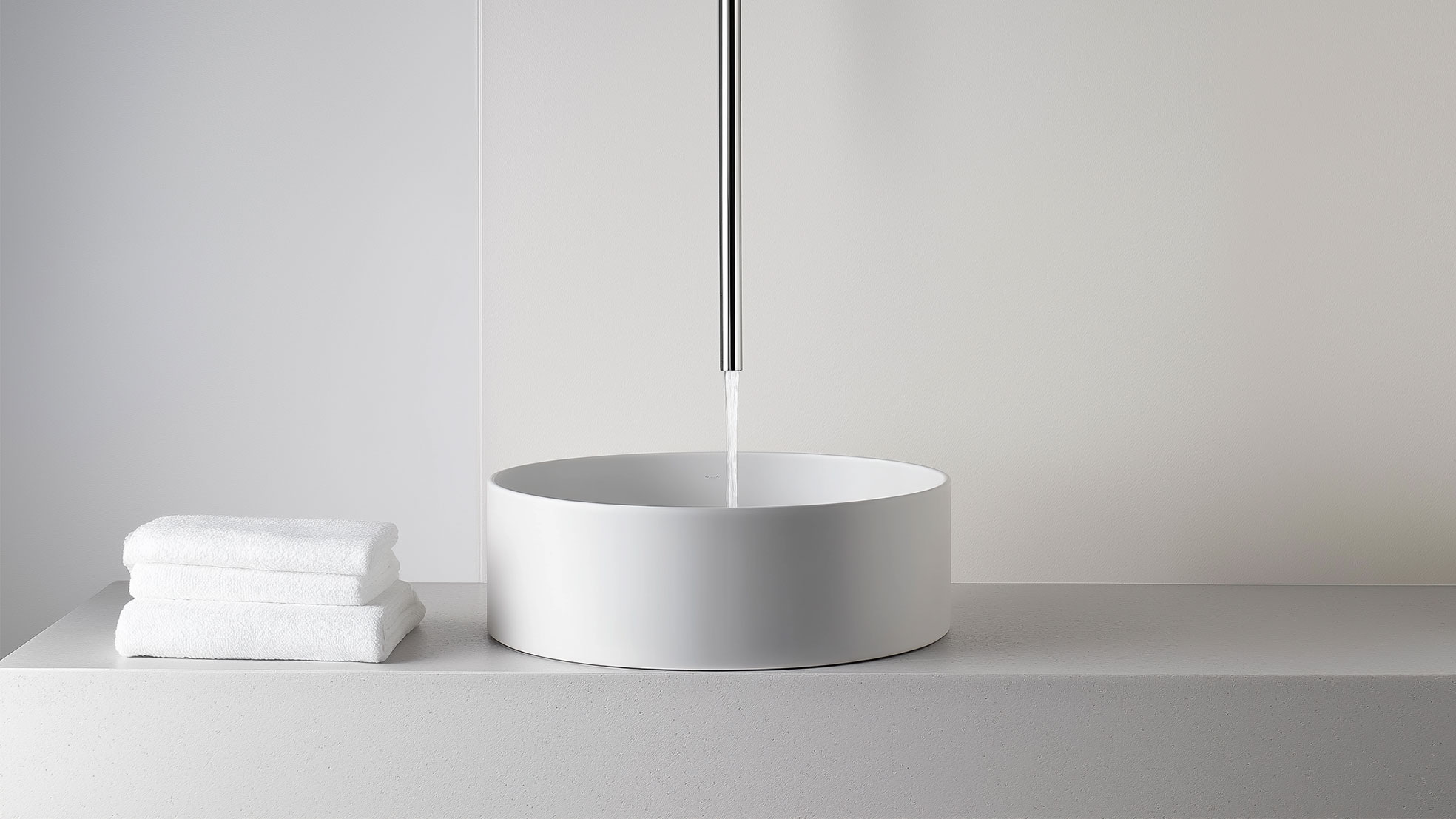 424_fr_media-1_ceiling-mounted-taps-16x9.jpg